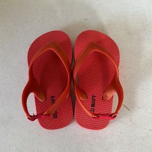 kids flip flops